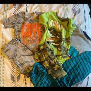 Boys Dino pajama bundle 🦖 🦕